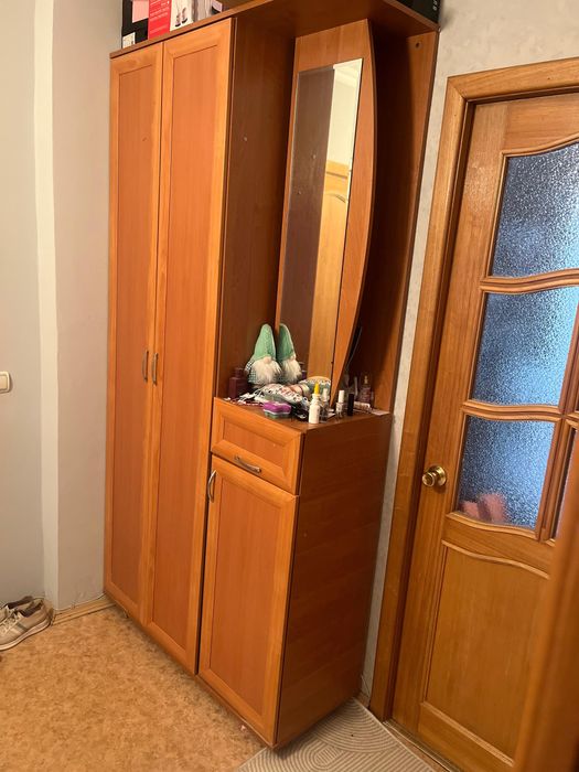 Прихожка с вещалкой с зерколом