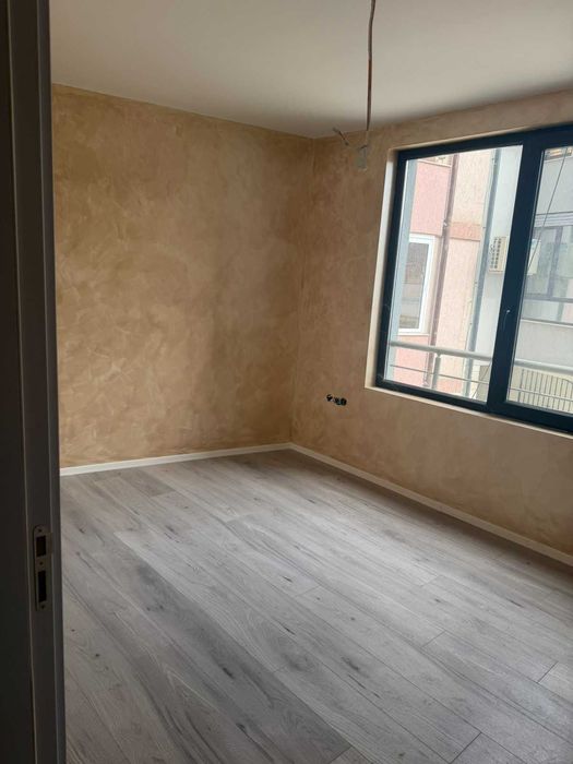 Продава се Двустаен апартамент в Плевен, Широк център - 73 кв.м за 753 €/кв.м - Снимка #1