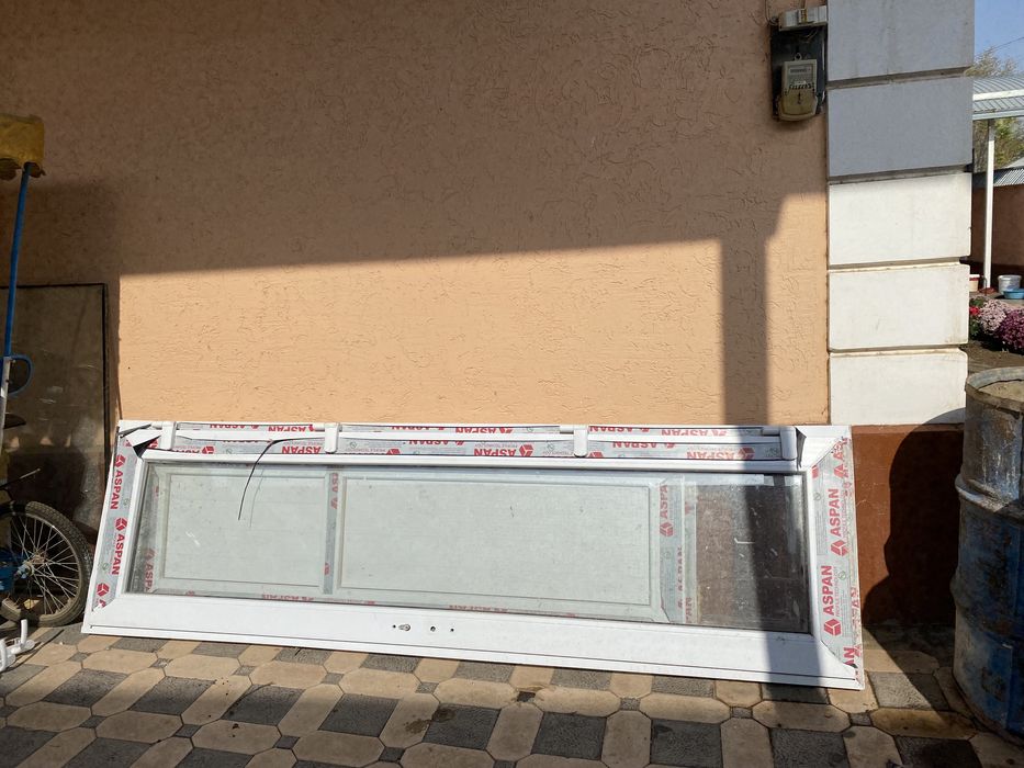 пластиковый терезе есік(чебурашка)