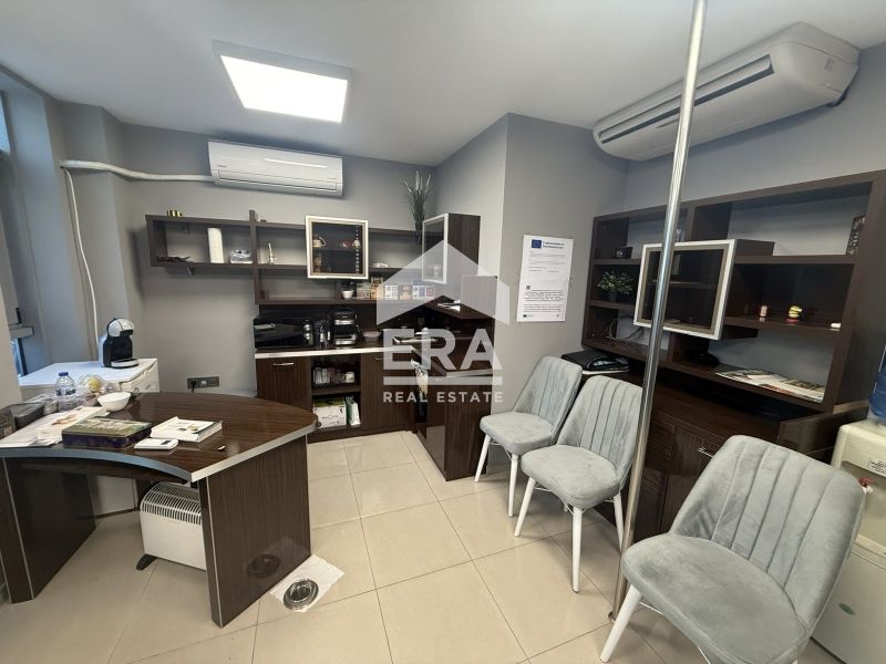Ексклузивен партерен офис за продажба, със зимна градина, в нова тухле