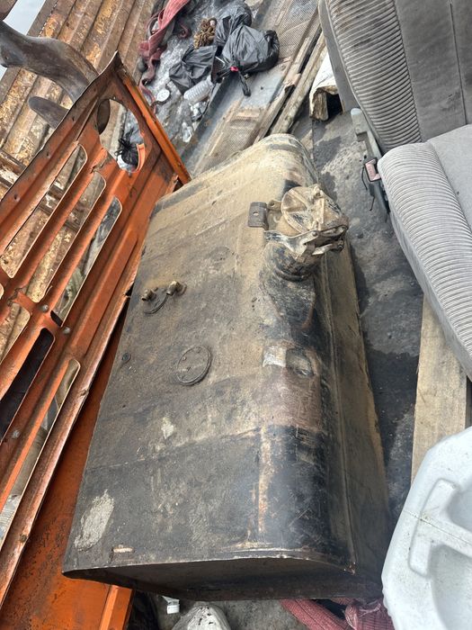 Продам капот камаз бак 200 л