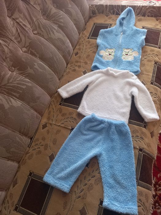 Продам костюм тройку