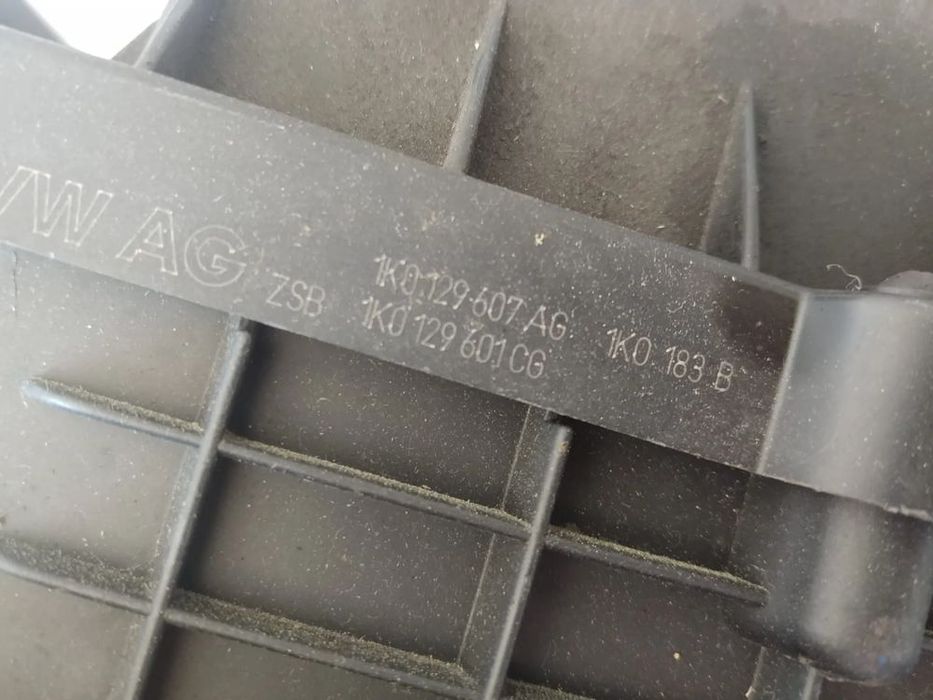 carcasa filtru aer 2.0 tfsi  skoda octavia 2  audi a3 passat cc 1k0129607ag  1k0129601cg