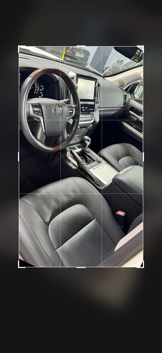Toyota Land Cruiser 200