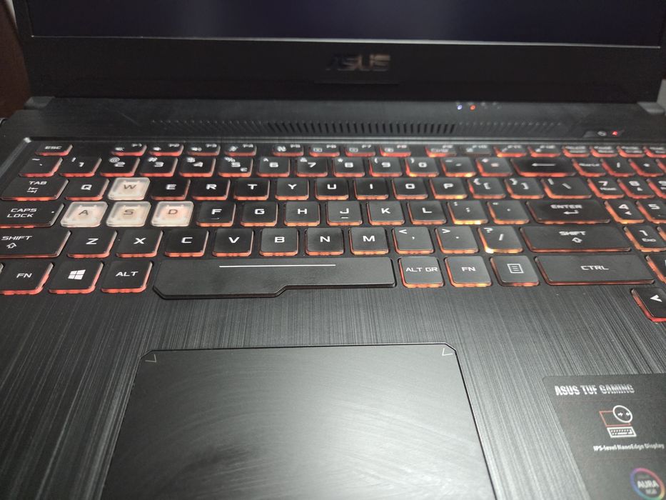 Laptop ASUS TUF Gaming FX705GE – i7 / GTX 1050 Ti / SSD – stare excelentă