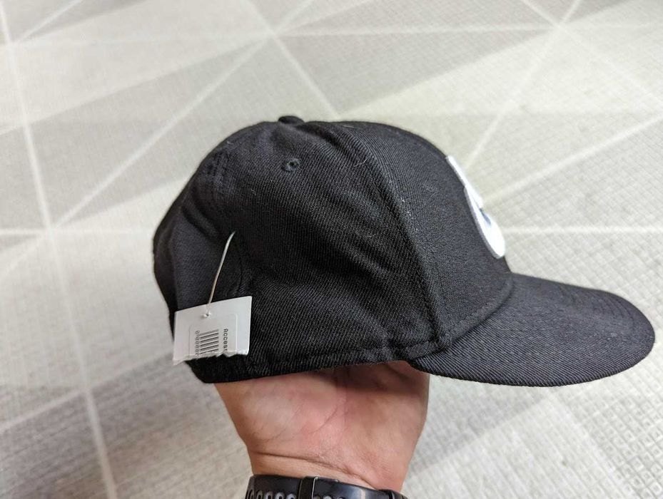 Oригинална шапка Nike нова! 100% вълна!