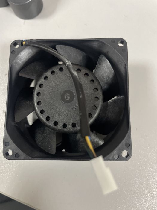 Вентилятор серверный PFR0812dhe