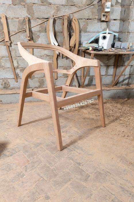 Shu stul karkazlarimizdan sotuvda mavjud Qattiq yogʻochdan yasalgan s