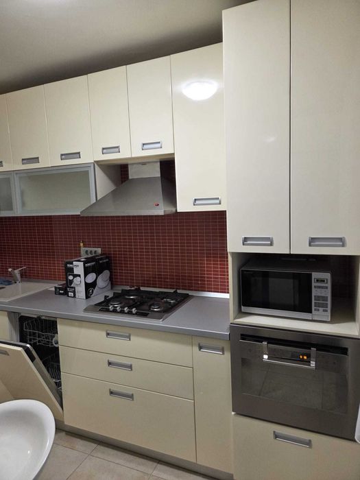 Apartament cu o camera de inchiriat