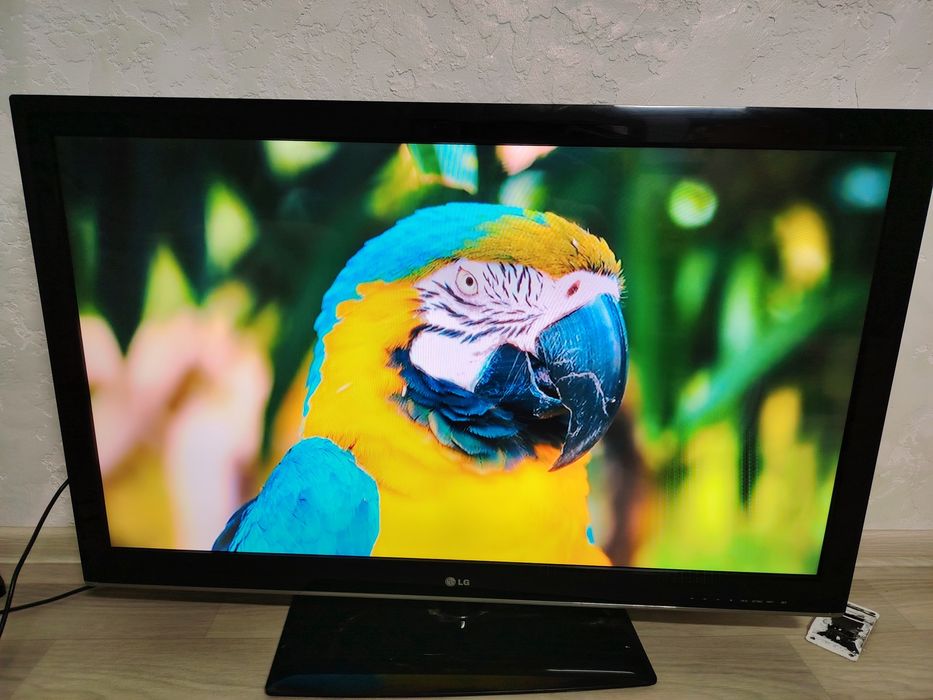 Продам Телевизор LG