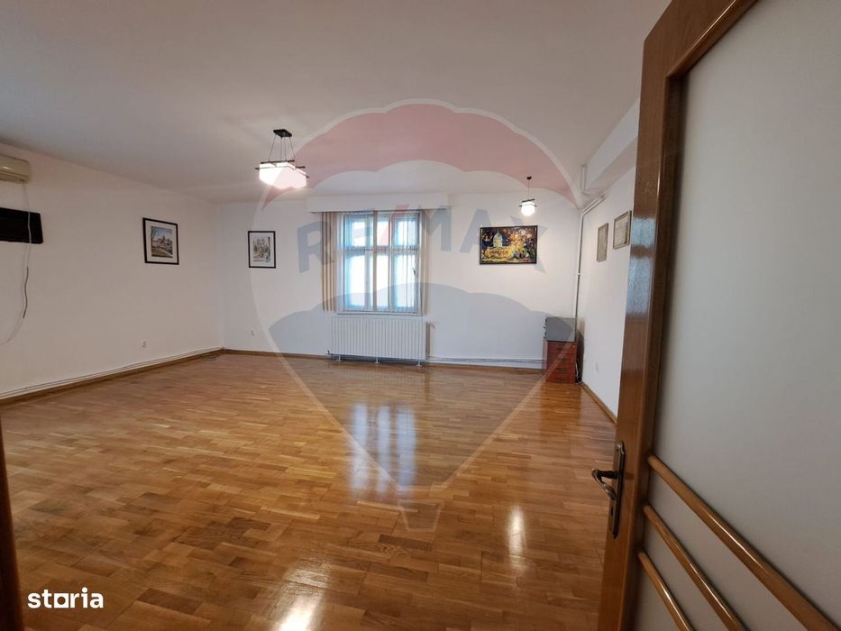 Vila de inchiriat, potrivita birouri, zona Gara.