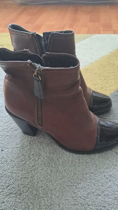 Botine piele stare f. buna mărimea 37 .preț 70 lei