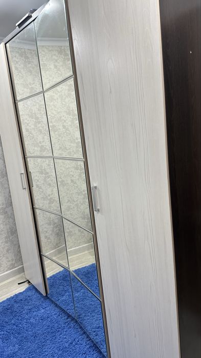 Срочно продается шифонер и зеркало