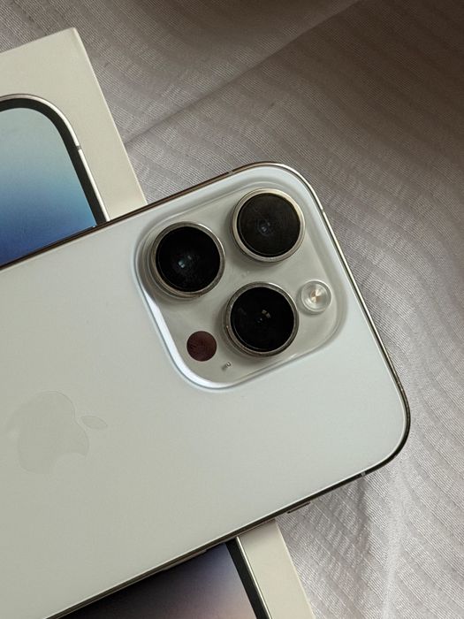 IPHONE 14 pro.