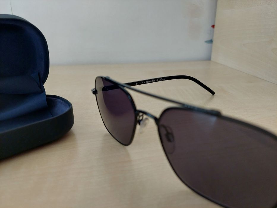 Tommy Hilfiger слънчеви очила