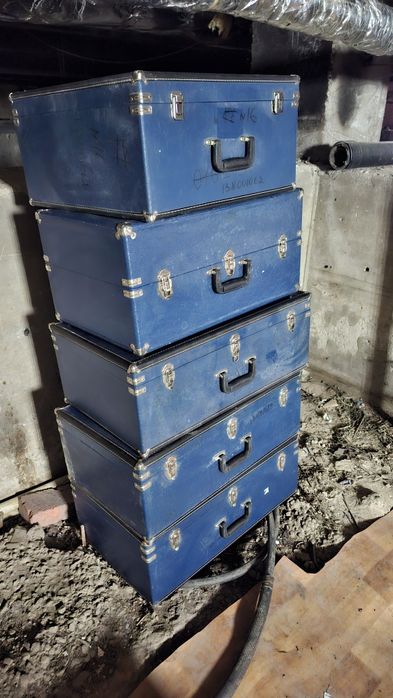 Чемоданы, кейсы,  ящики