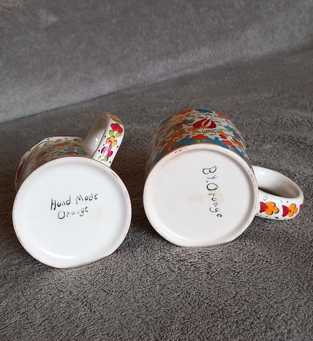 Cani din ceramica, pictate manual, cu motive turcesti