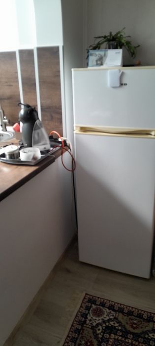 Продавам боксониера   срещу  Парк Мол