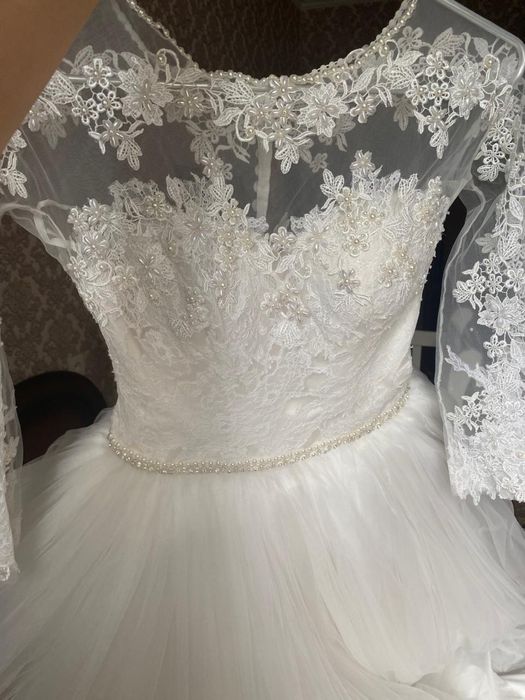 Свадебное платье б/у