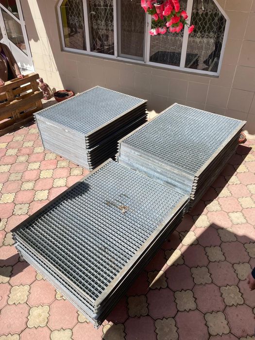 Gratare zincate galvanizate