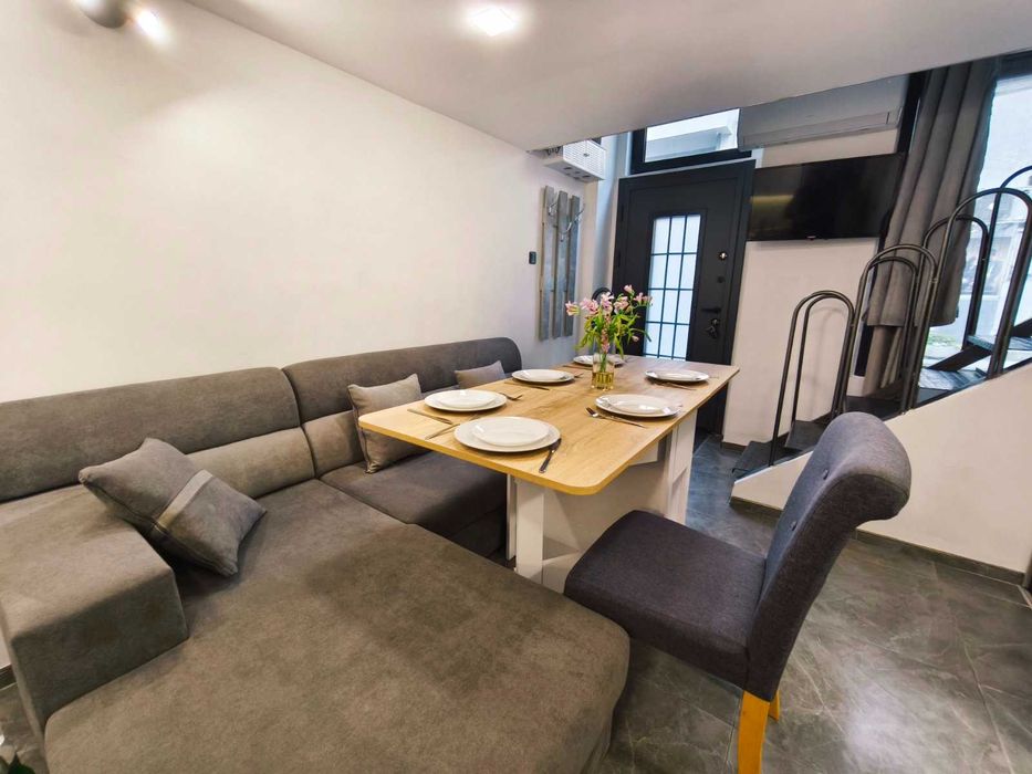 Продава се Тристаен апартамент в Варна, Операта - 80 кв.м за 11 €/кв.м - Снимка #3