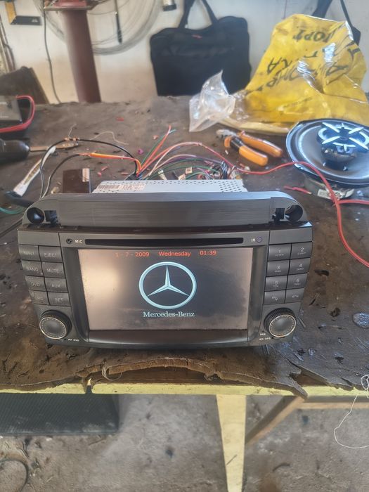 Мултимедия за Мерцедес w220
