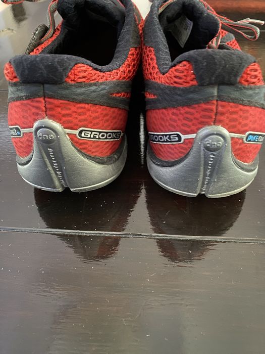 Brooks sneakers ( brantul 28,5 cm )