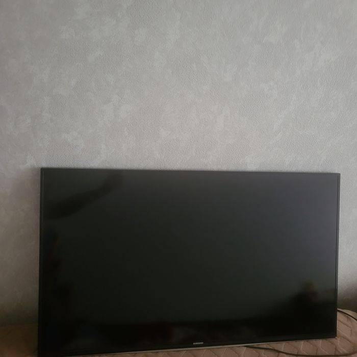 Телевизор фирмы Samsung  Smart TV