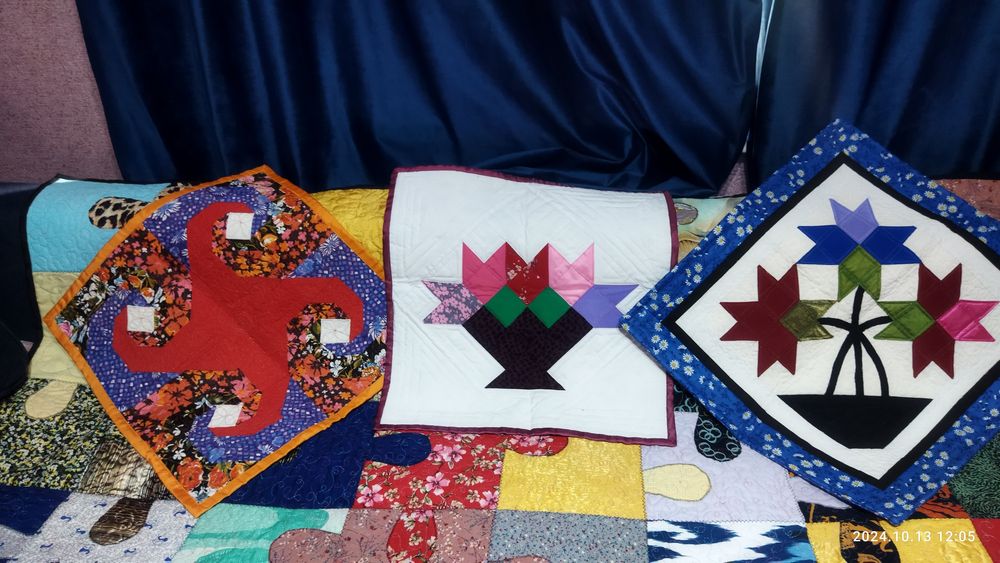 Покрывало и наволочки на диван в стиле пэчворк