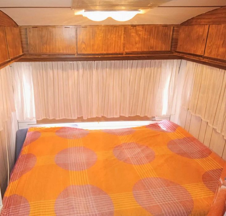 Продавам стационарна каравана. на къмпинг,, Смокиня,,