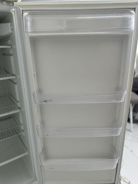 продам холодильник Мир