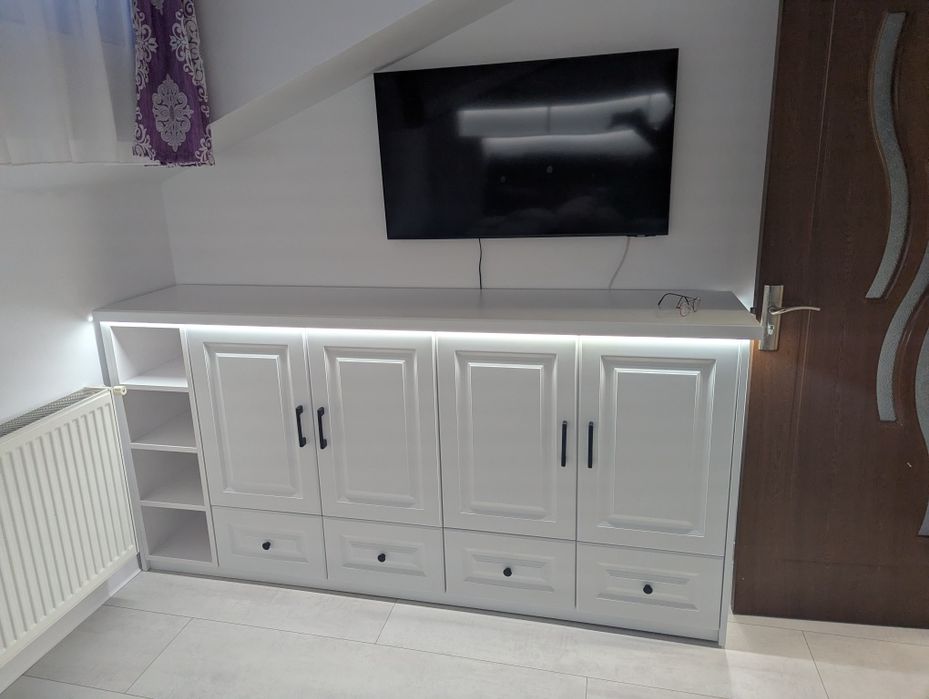 Mobilier la comanda
