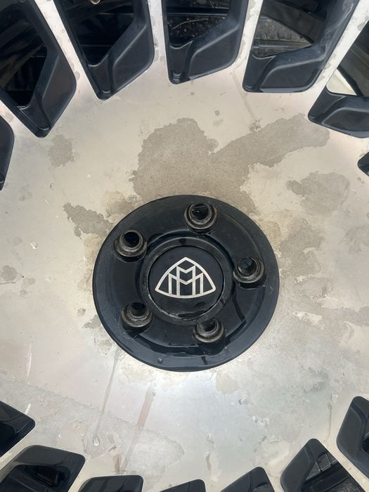 Комплект шин с дисками на mersedec w222