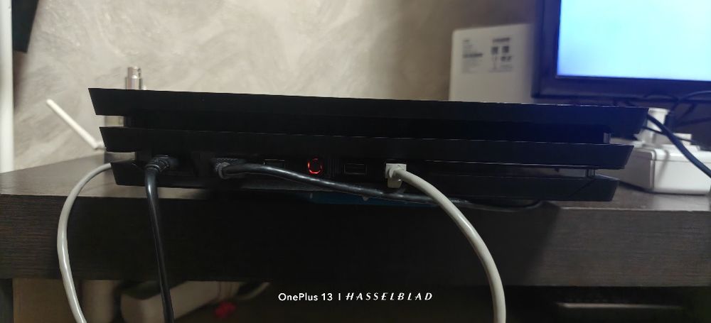 Playstation 4 pro 1tb ЧИТАТЬ ОПИСАНИЕ