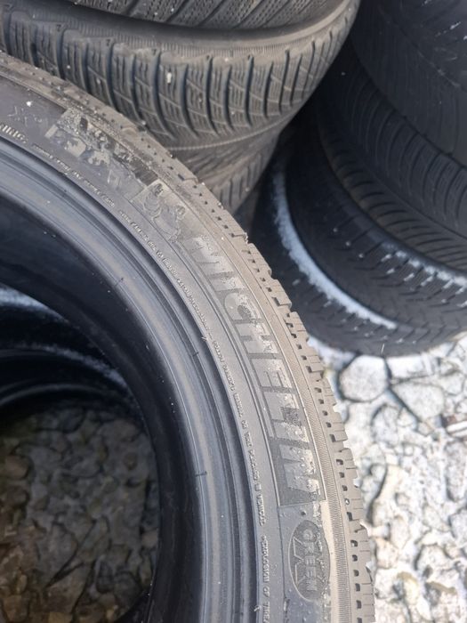 Vand set 4 anvelope 245 45 18 michelin de iarna