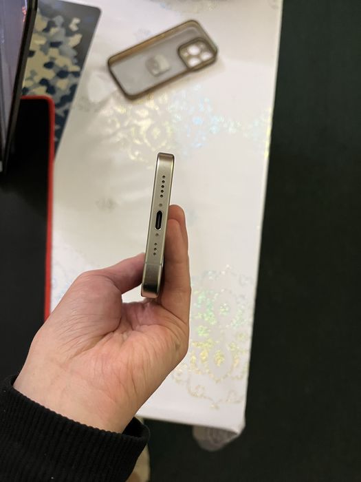 Продаю IPhone 15 pro 256gb titanium