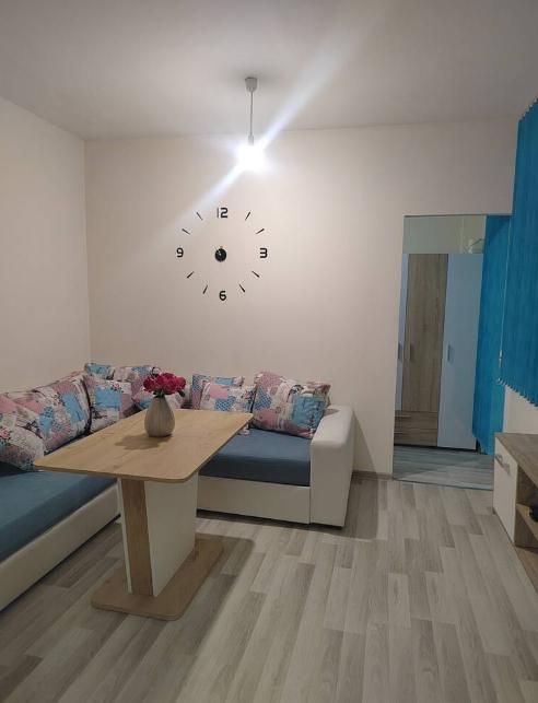 Дава се под наем Двустаен апартамент в Пловдив, Тракия - 40 кв.м за 331.5 € - Снимка #1