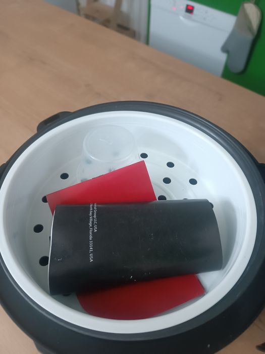 Продам мультиварку Redmond