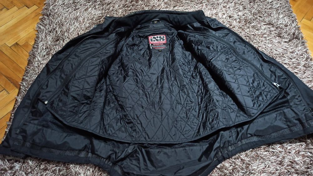 Vând  geaca moto IXS