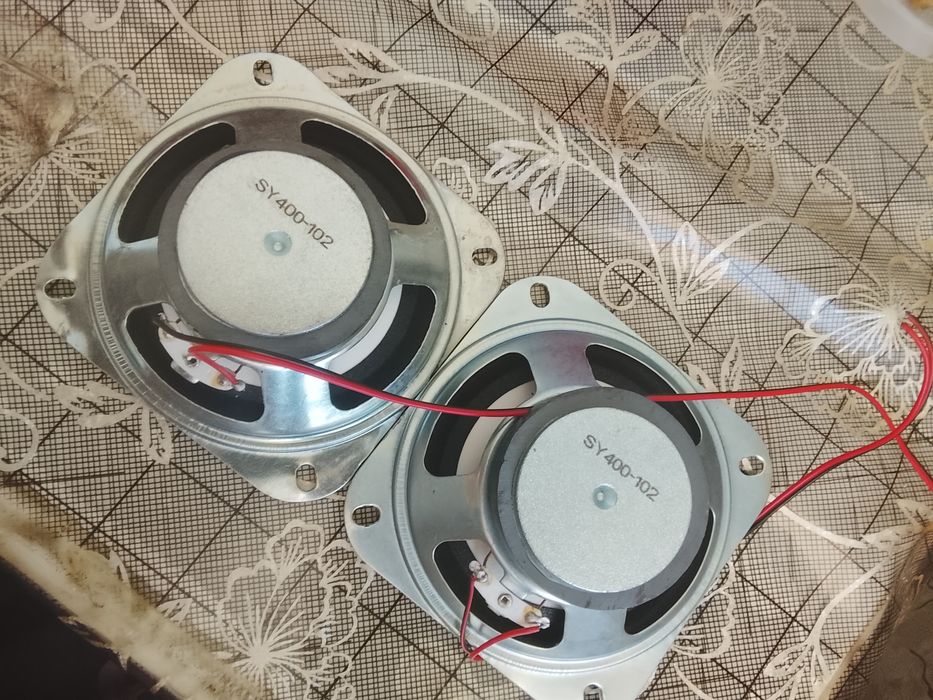 Продам два динамика