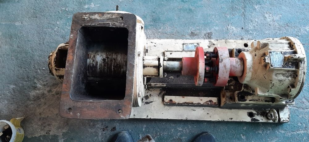 Продам насос  нагнетать теста