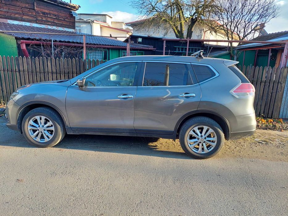 vand nissan x trail 1,6 diesel an 2015 luna 12 euro 6 .