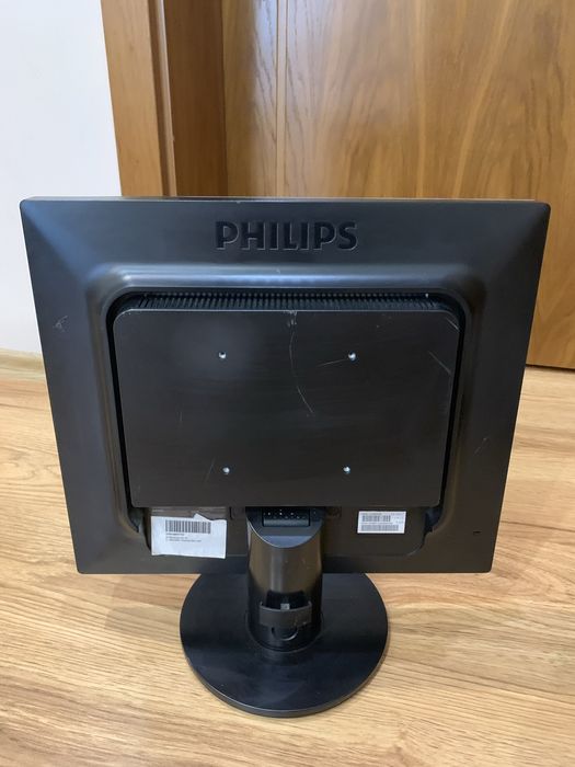 Монитор Philips  - 19 инча
