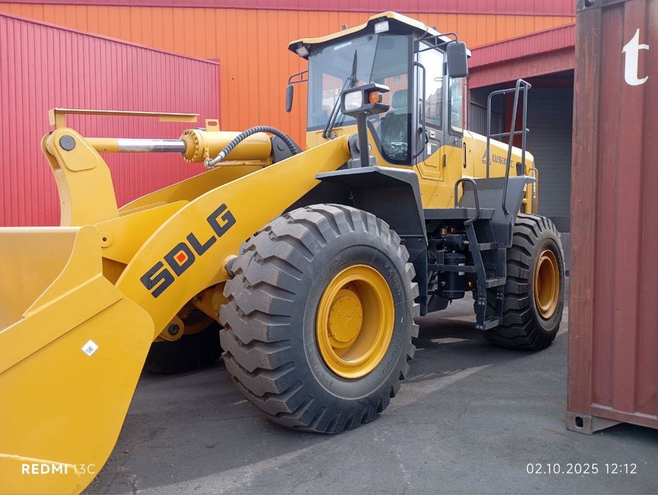 Фронтальный погрузчик