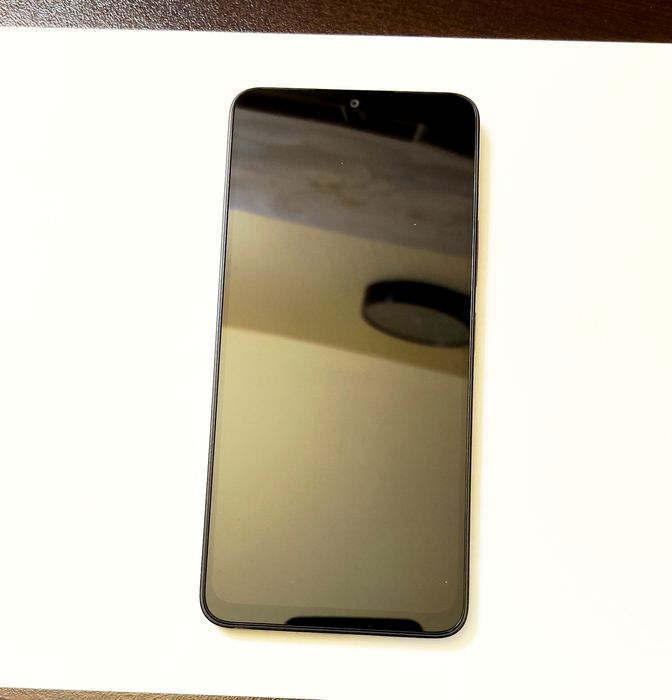Redmi  13  C    5 G ,  перфектно  състояние  , цвят черен.