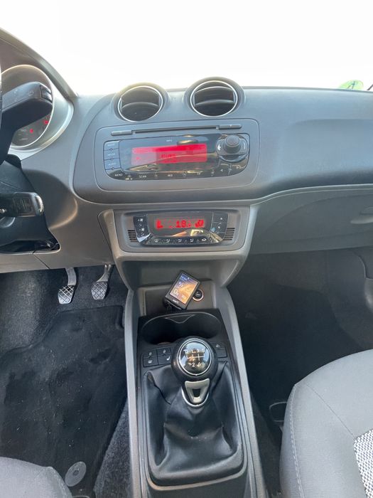 SEAT Ibiza 2009 -4 usi-incalzire scaune-Bluetooth Touch-180.000 km