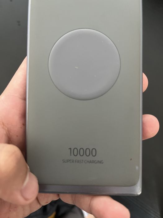 Samsung преносима батерия 10k Ампера