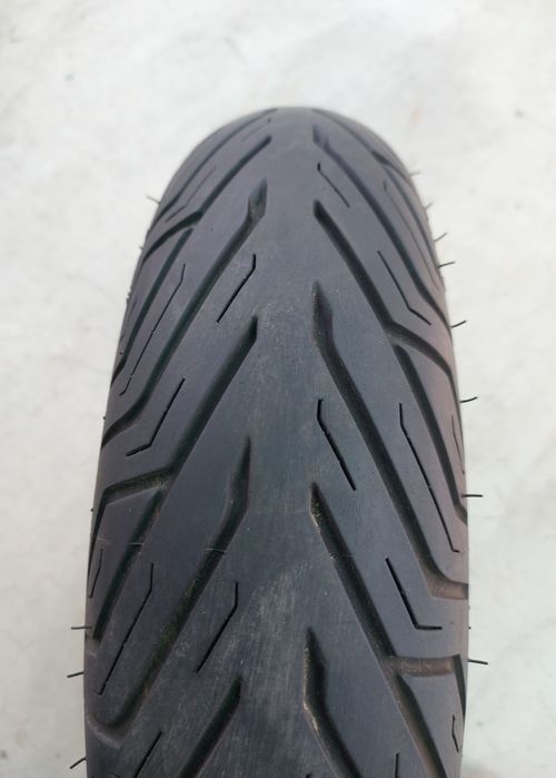 O bucată 120/70 R12 vară - una Michelin Mitas Pirelli