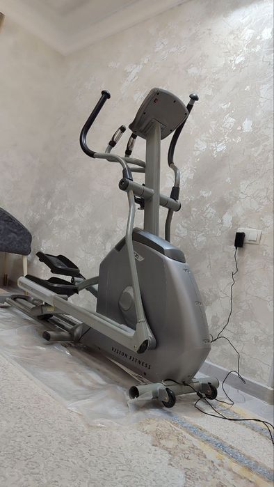 Продам эллиптический тренажёр Vision Fitness X20.