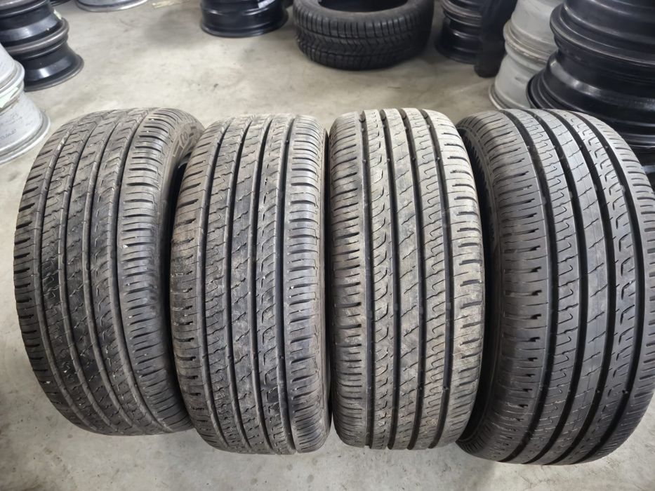 4 anvelope vara Barum 195 50 15 aproape noi